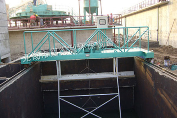 YQG型桥式（刮渣）刮泥机